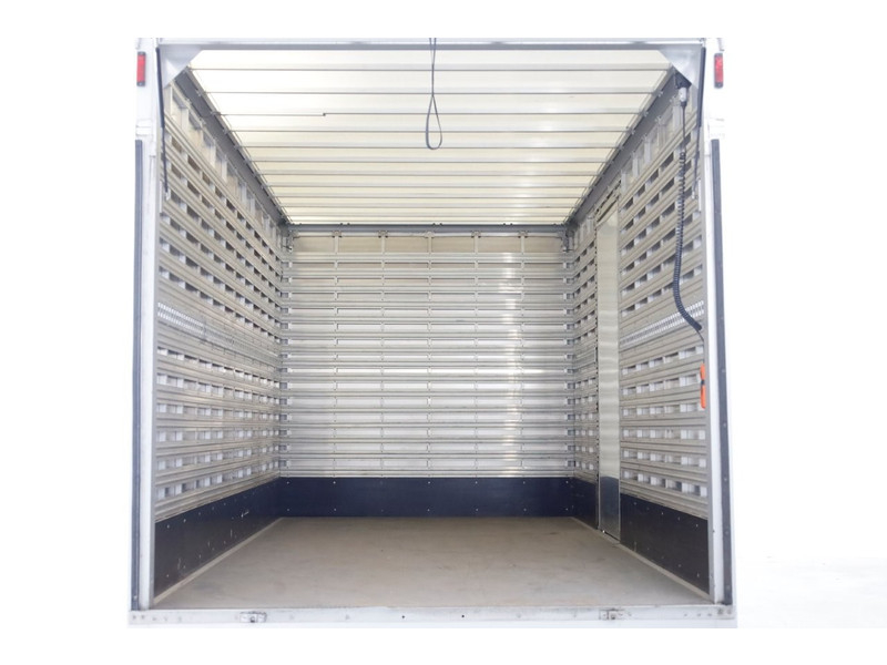 45412524-volkswagen-crafter-6