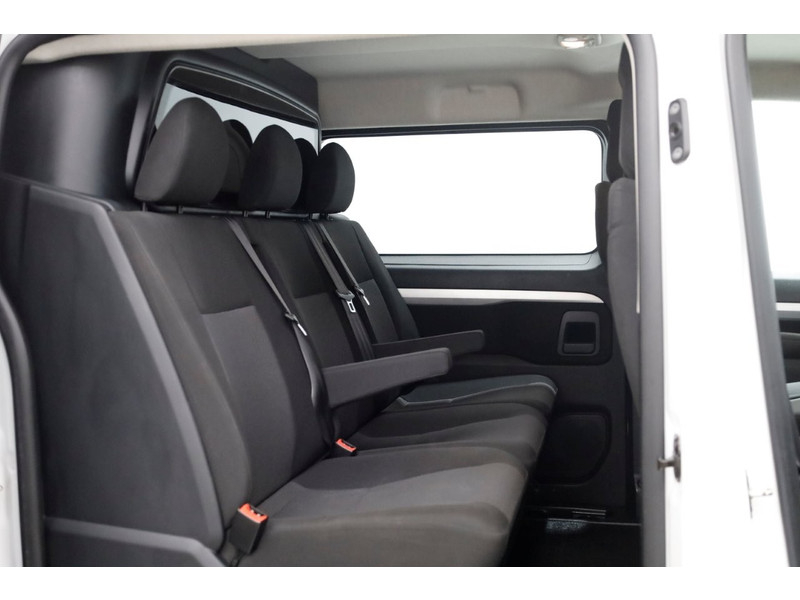 45436321-opel-vivaro-7
