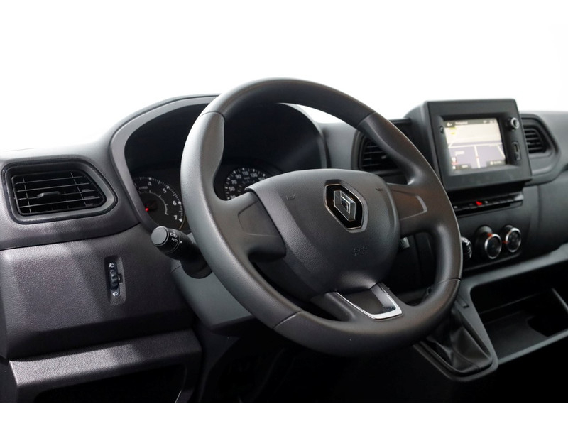 45469817-renault-master-12
