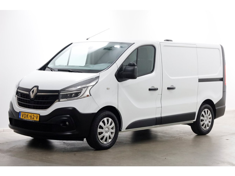 45737522-renault-trafic-10
