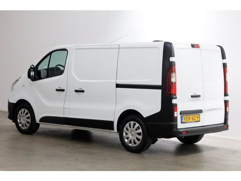 45737522-renault-trafic-11