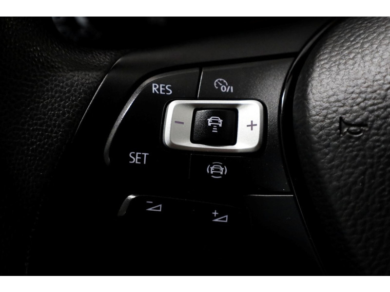 45822924-volkswagen-crafter-22
