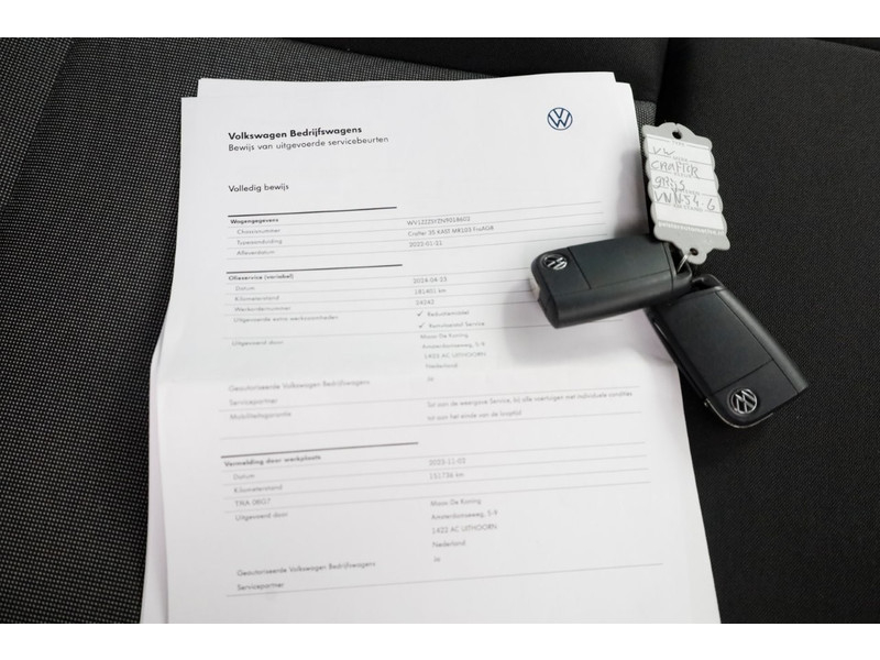 45822924-volkswagen-crafter-7