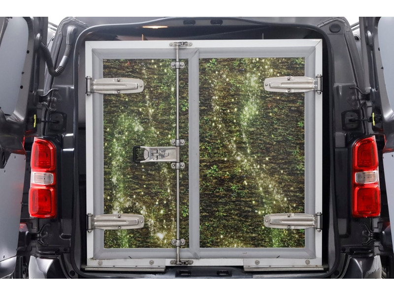 45907452-opel-vivaro-17