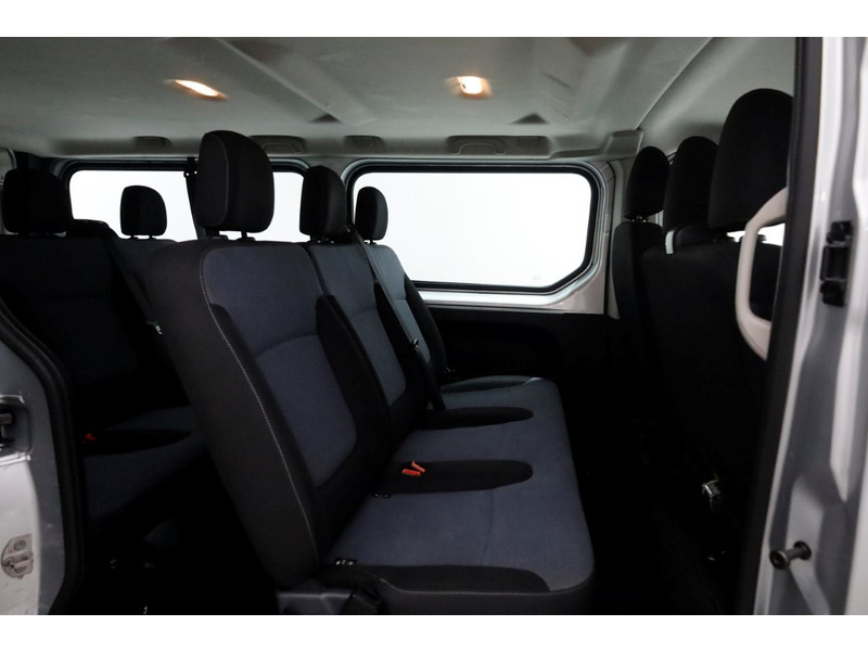 45994563-opel-vivaro-6
