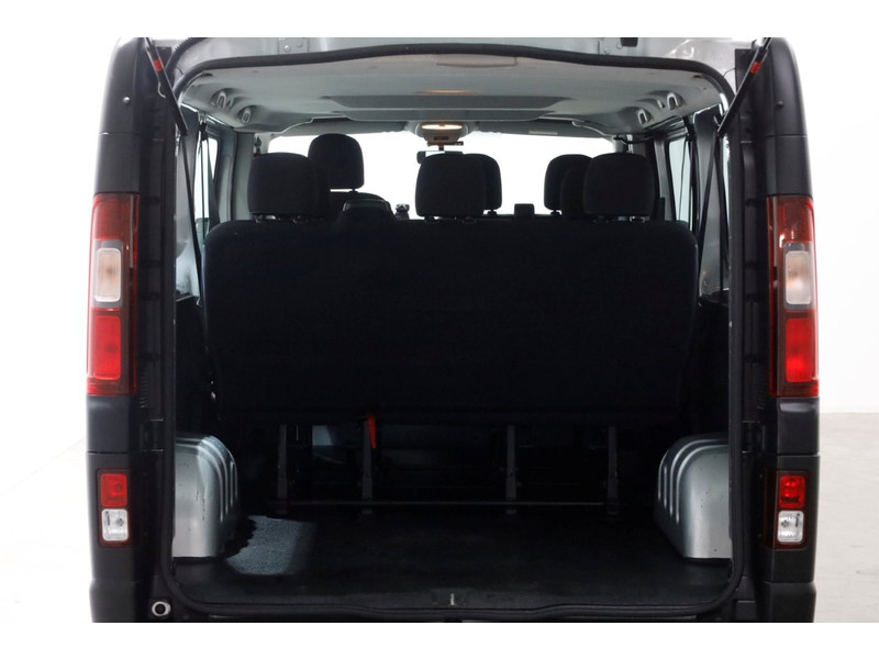 45994563-opel-vivaro-8