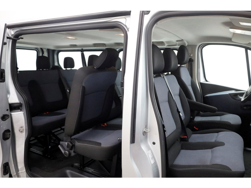 46256946-opel-vivaro-3