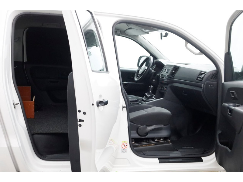 46475811-volkswagen-amarok-6