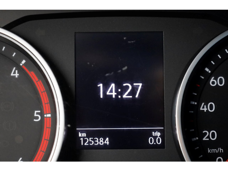 46520213-volkswagen-crafter-13