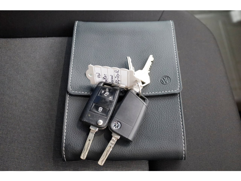 46520213-volkswagen-crafter-6
