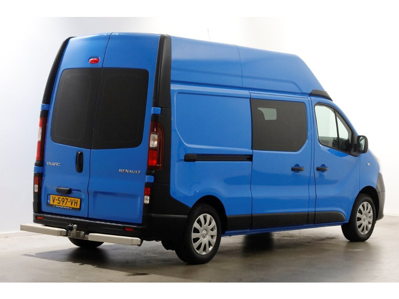46585204-renault-trafic-2