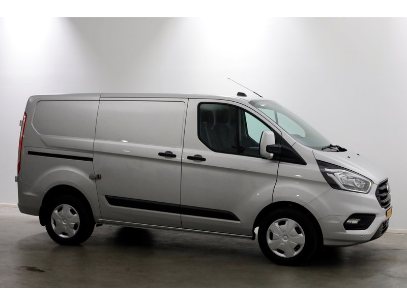 46697716-ford-transit-custom-10