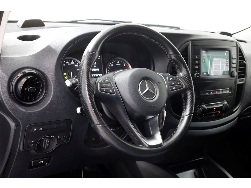 46720081-mercedes-benz-vito-13