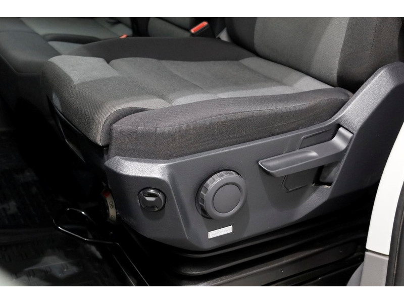 46745424-volkswagen-crafter-18
