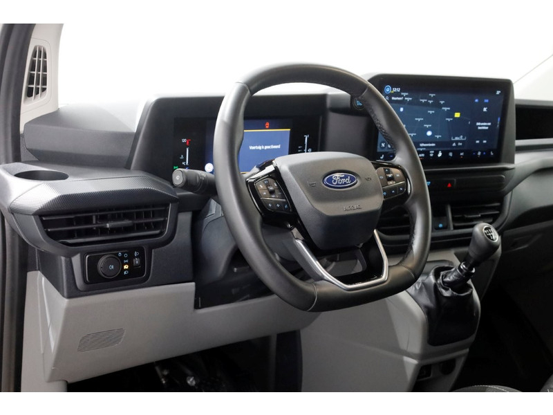 46760369-ford-transit-custom-13
