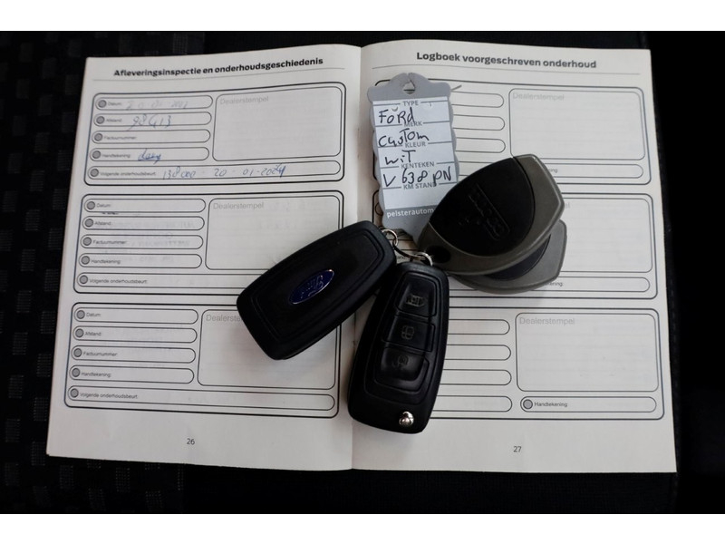 46765159-ford-transit-custom-6