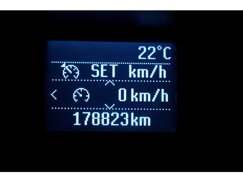 46850727-ford-transit-16