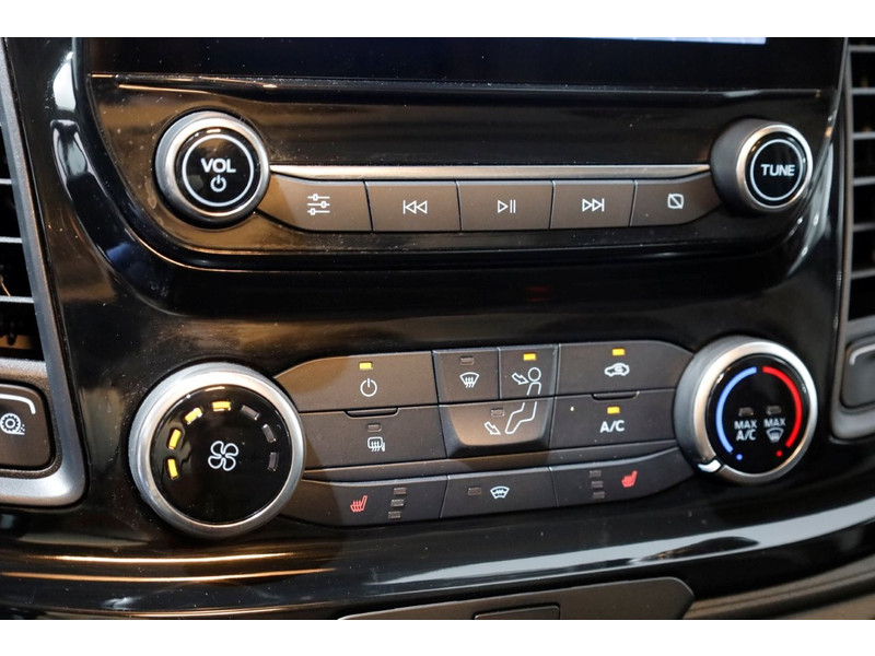 46852108-ford-transit-custom-15