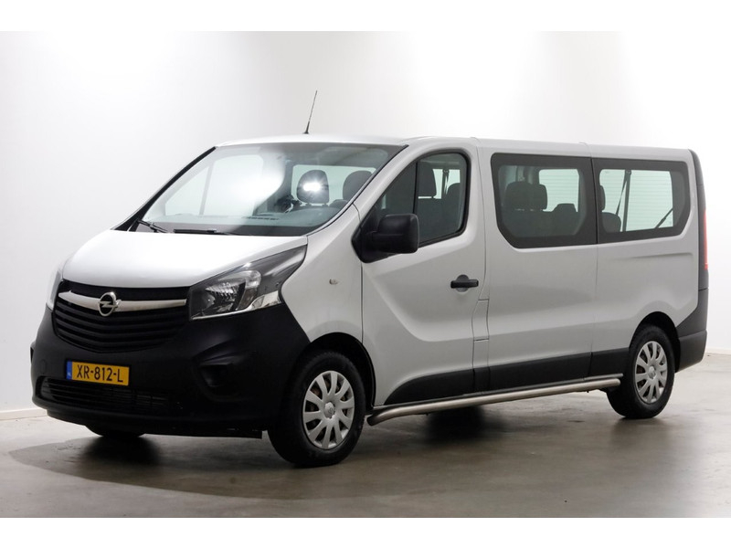 46939936-opel-vivaro-combi-12