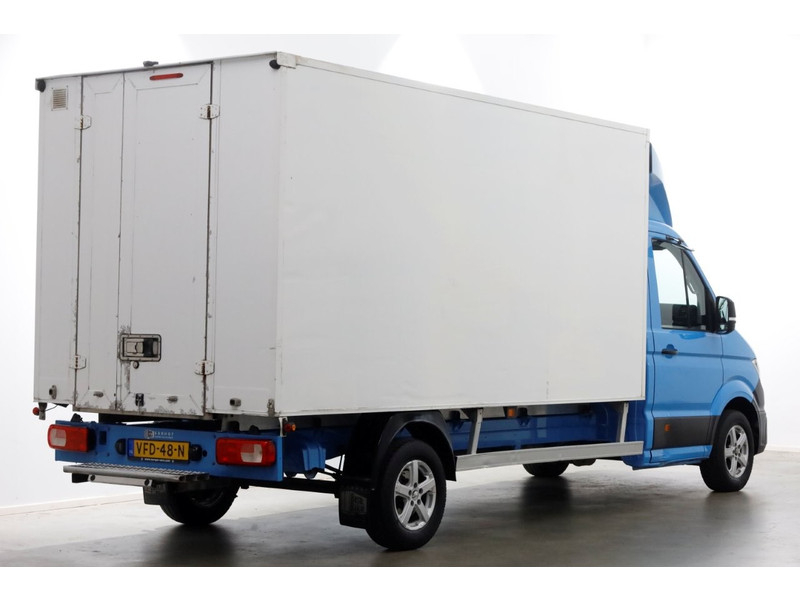 46950732-volkswagen-crafter-2