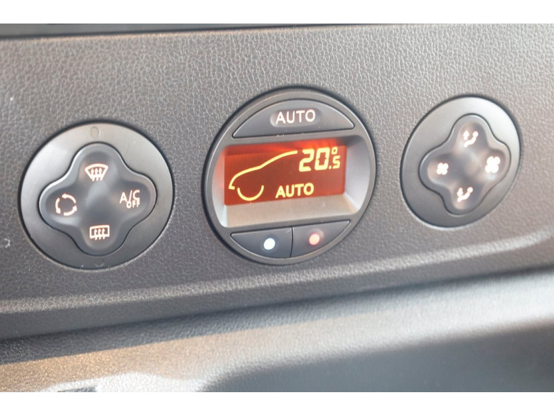 46999376-opel-movano-18