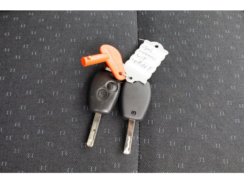 46999376-opel-movano-7