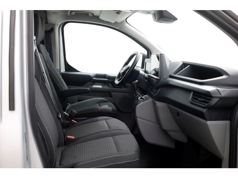 47140278-ford-transit-custom-3