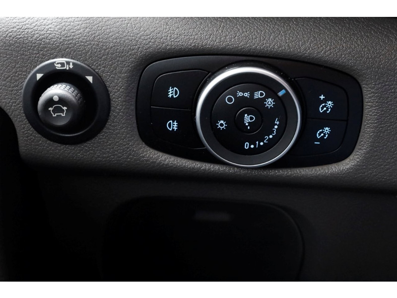 47210770-ford-transit-15