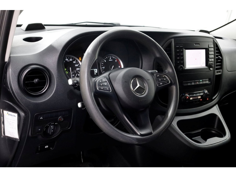47331498-mercedes-benz-vito-13