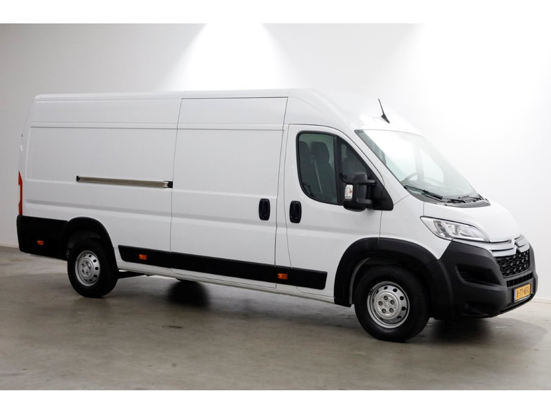 47380428-citroen-jumper-10
