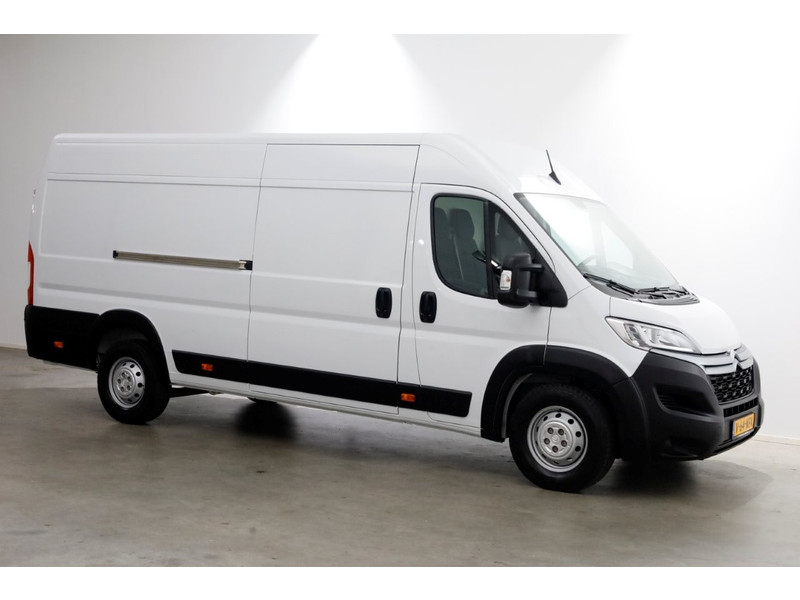 47398495-citroen-jumper-10