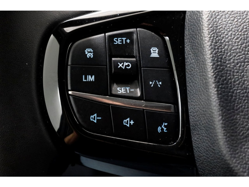 47483377-ford-transit-custom-17