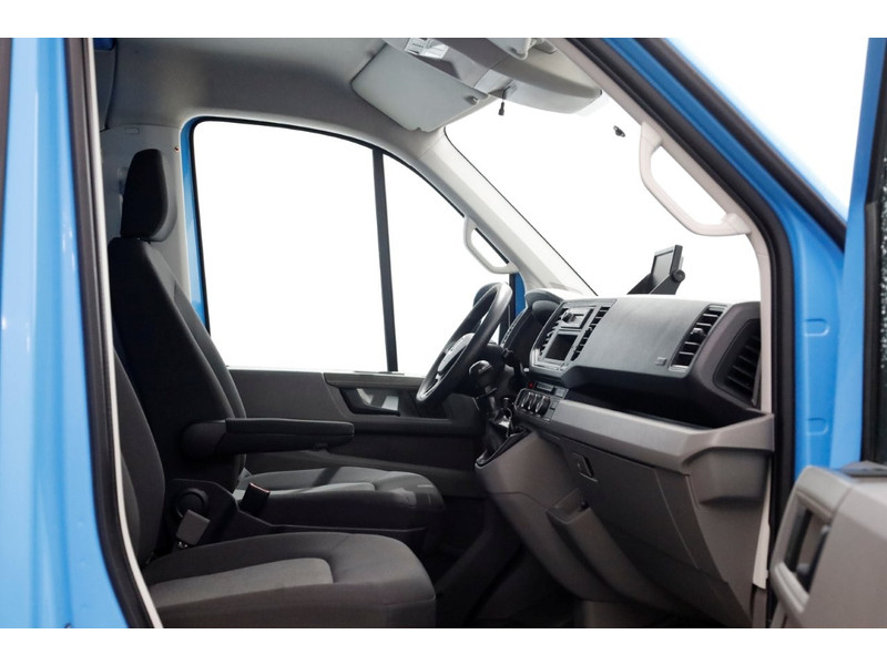 47493013-volkswagen-crafter-3