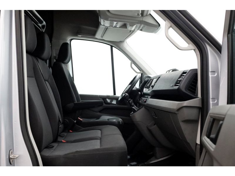 47541985-volkswagen-crafter-3