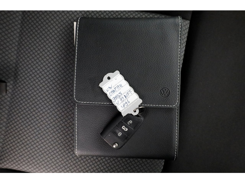 47541985-volkswagen-crafter-6