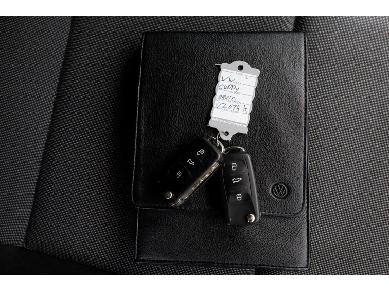 47570902-volkswagen-caddy-6