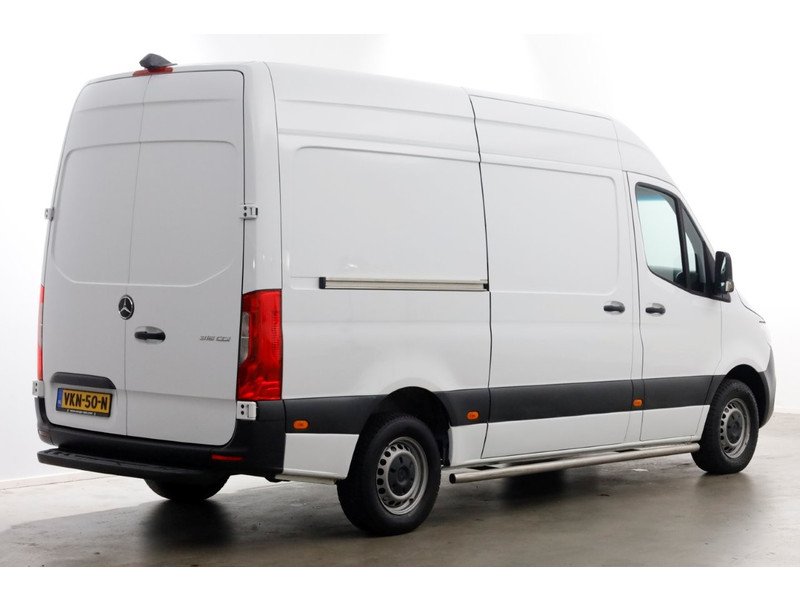47751905-mercedes-benz-sprinter-2