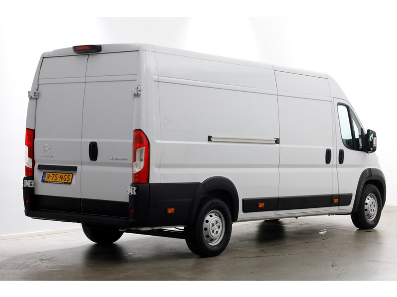 47813921-citroen-jumper-11