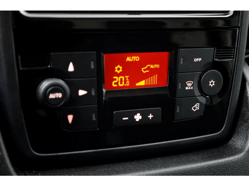 47813921-citroen-jumper-18