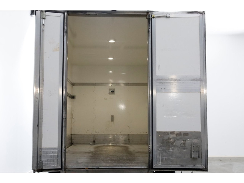 47869287-volkswagen-crafter-5