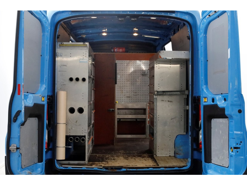 47869725-ford-transit-5