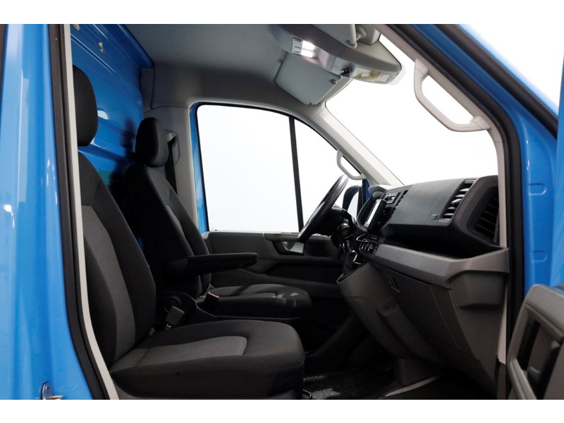 47915683-volkswagen-crafter-3