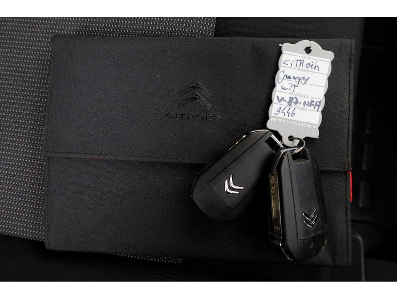 47997906-citroen-jumpy-6