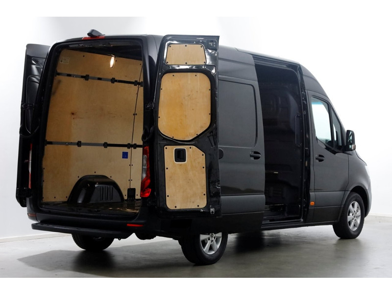 48027449-mercedes-benz-sprinter-12