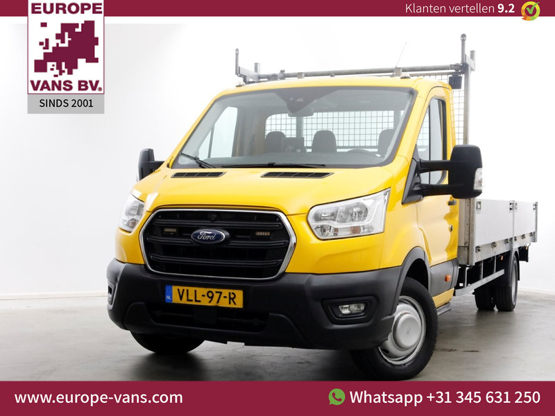 48032995-ford-transit-1