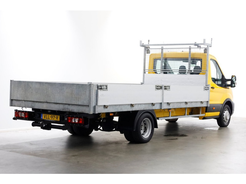 48032995-ford-transit-11