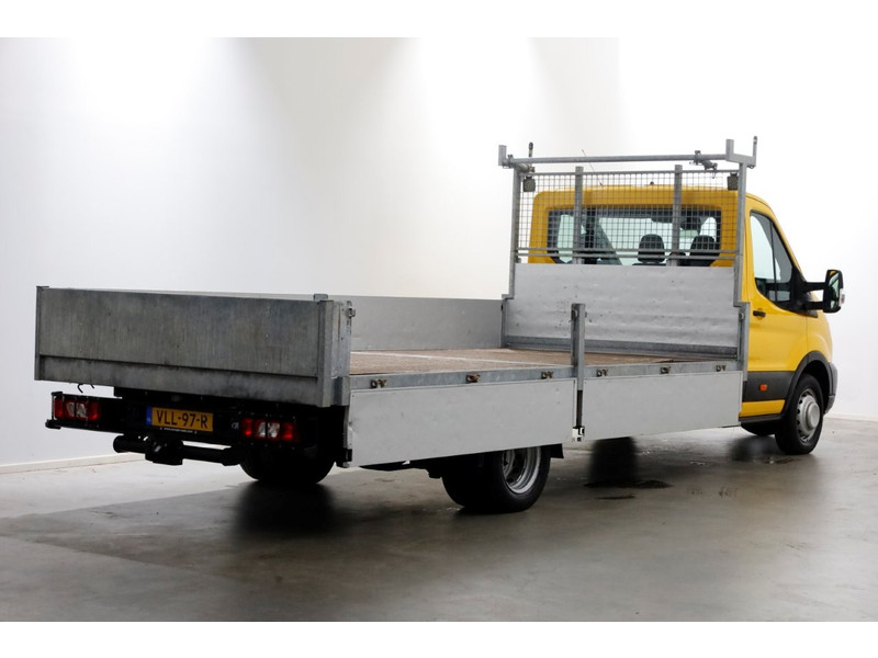 48032995-ford-transit-12