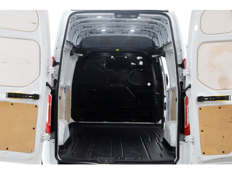48133904-ford-transit-custom-5