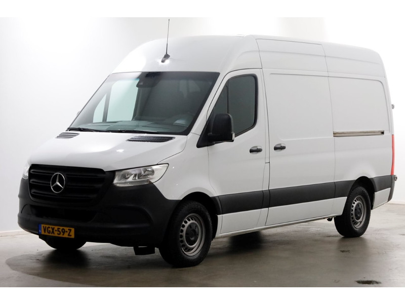 48158703-mercedes-benz-sprinter-10