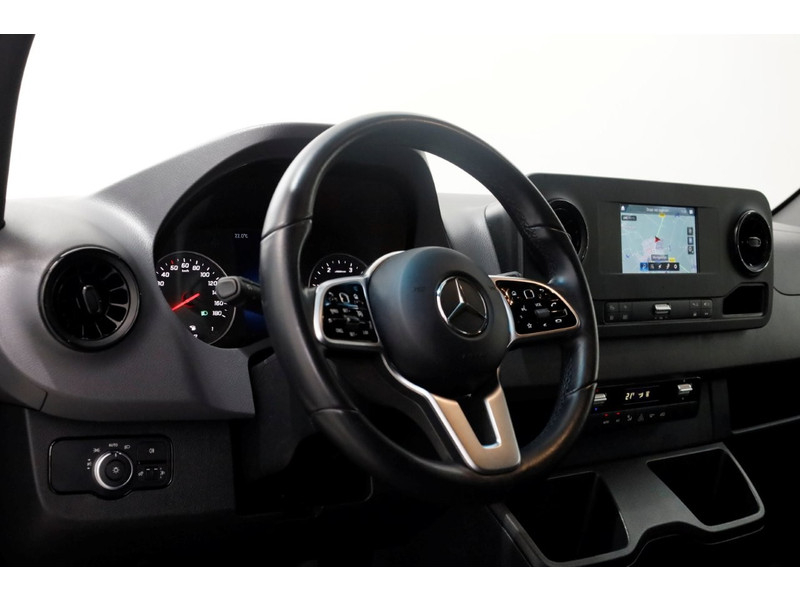 48158703-mercedes-benz-sprinter-16